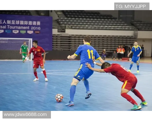 女粉丝激动见到足球明星瞬间心跳加速难以自持的甜蜜回忆 女粉丝激动见到足球明星瞬间心跳加速难以自持的甜蜜回忆