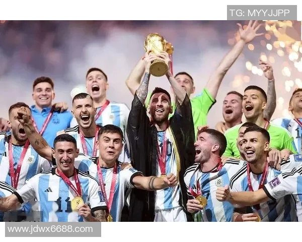 足球明星璀璨瞬间汇聚全景展现足坛传奇风采与激情 足球明星璀璨瞬间汇聚全景展现足坛传奇风采与激情